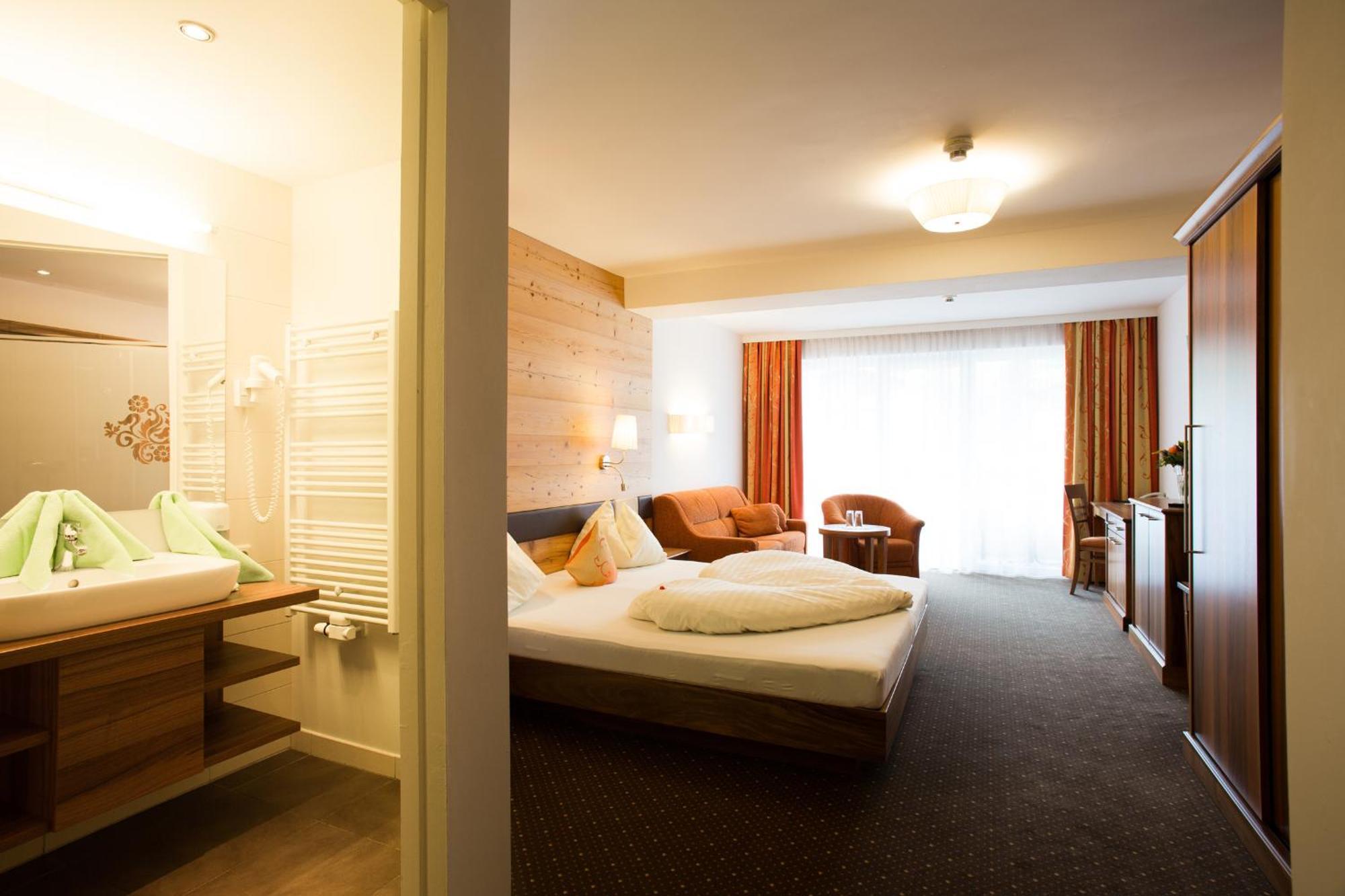 Hotel Lohningerhof Maria Alm Chambre photo